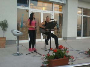 image-10a316a638a5279e9e81cabf9d2b0f0c4ac0ba5c7d9601066971121d35e7c397-V